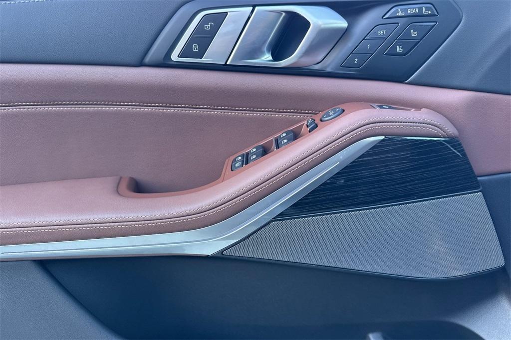 new 2026 BMW X7 car, priced at $122,350