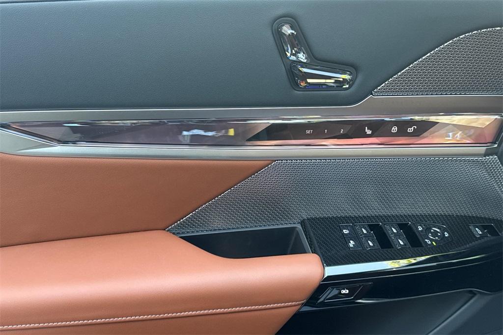 new 2025 BMW i7 car, priced at $141,675