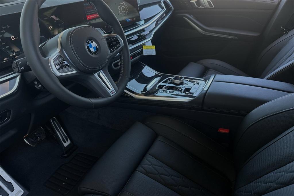 new 2025 BMW X7 car, priced at $120,220