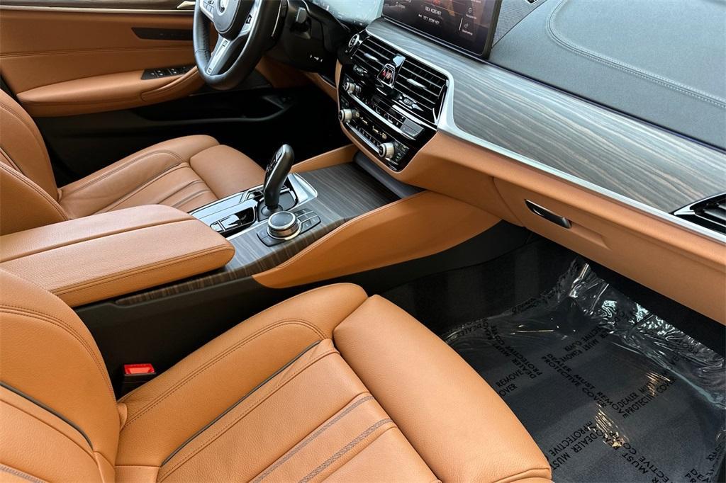 used 2022 BMW M550 car, priced at $55,900