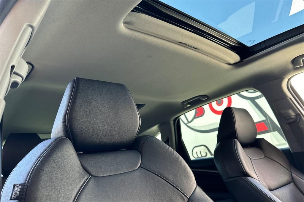 used 2019 Acura MDX car, priced at $23,888