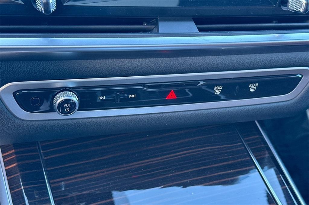new 2026 BMW X7 car, priced at $122,350