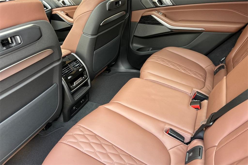 new 2025 BMW X7 car, priced at $101,585