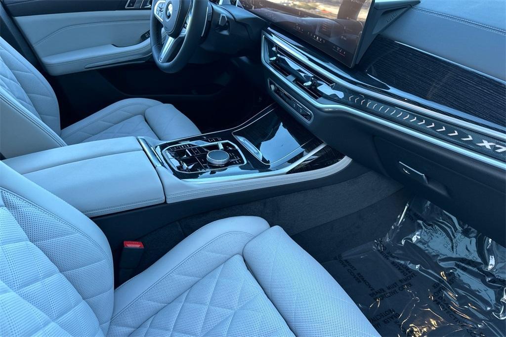 new 2026 BMW X7 car, priced at $101,725