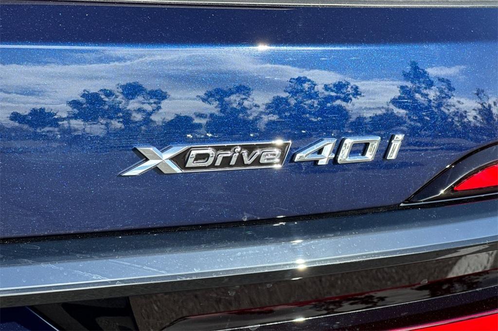 new 2026 BMW X7 car, priced at $101,725