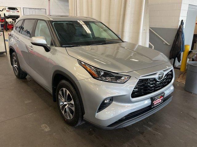 new 2024 Toyota Highlander car