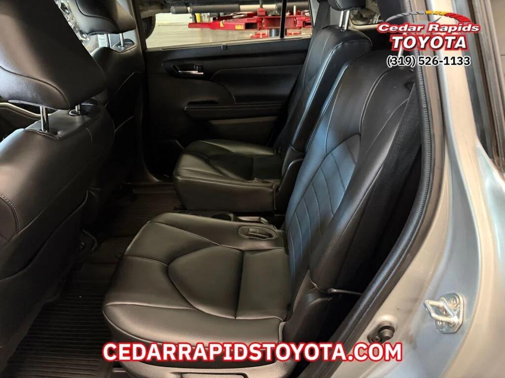 used 2020 Toyota Highlander car, priced at $32,626
