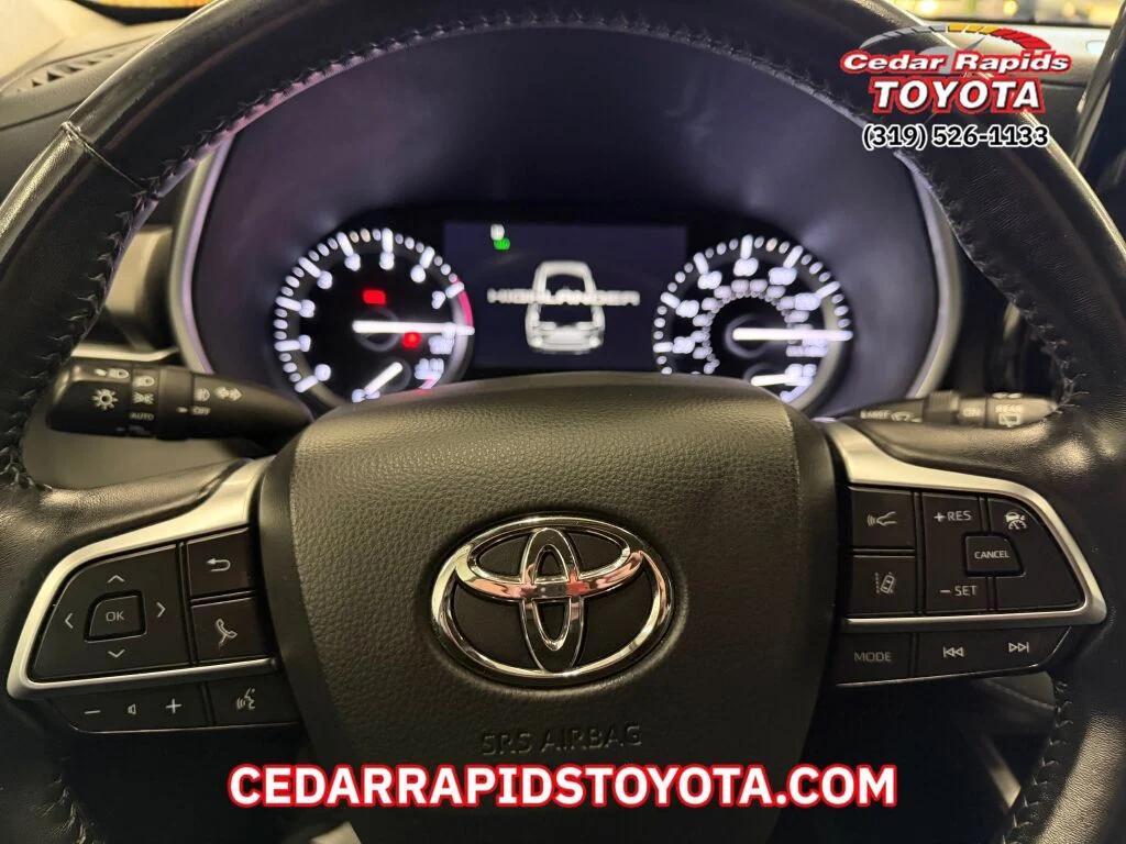 used 2020 Toyota Highlander car, priced at $32,626