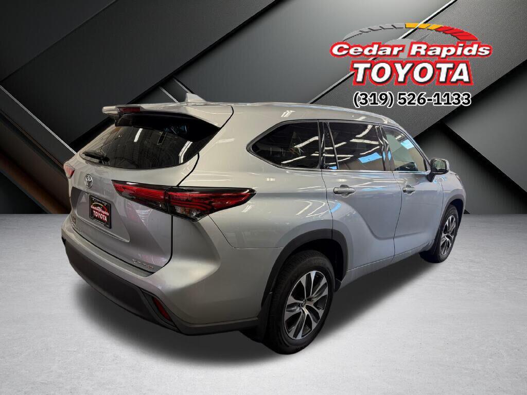 used 2020 Toyota Highlander car, priced at $32,626