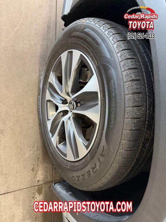 used 2020 Toyota Highlander car, priced at $32,626