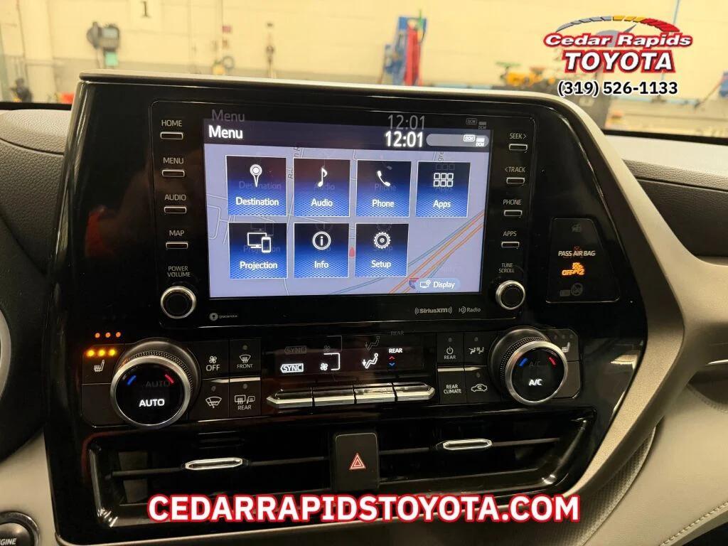 used 2022 Toyota Highlander car, priced at $35,891