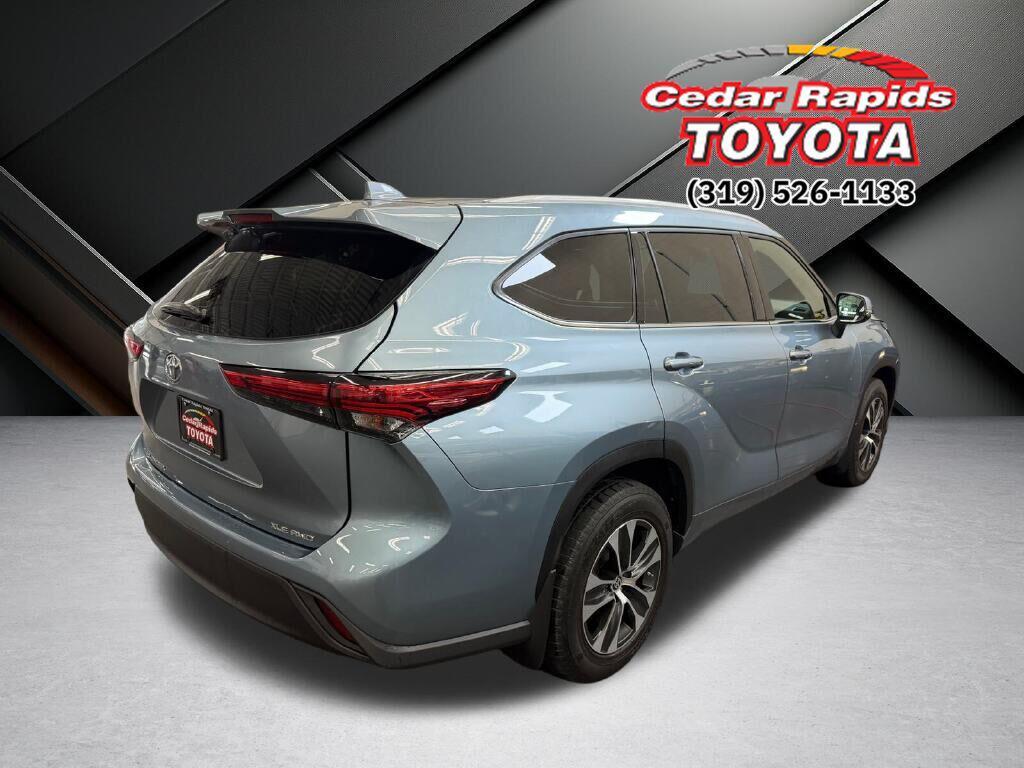 used 2022 Toyota Highlander car, priced at $35,891