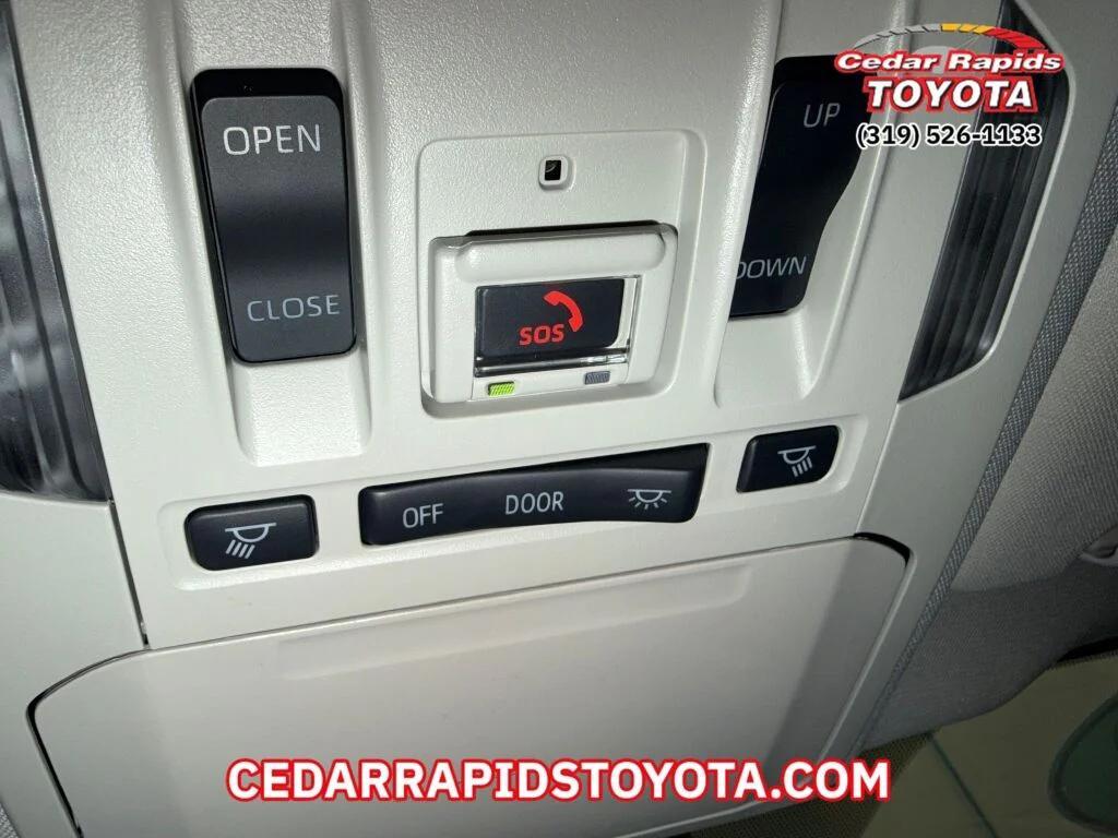 used 2022 Toyota Highlander car, priced at $35,891