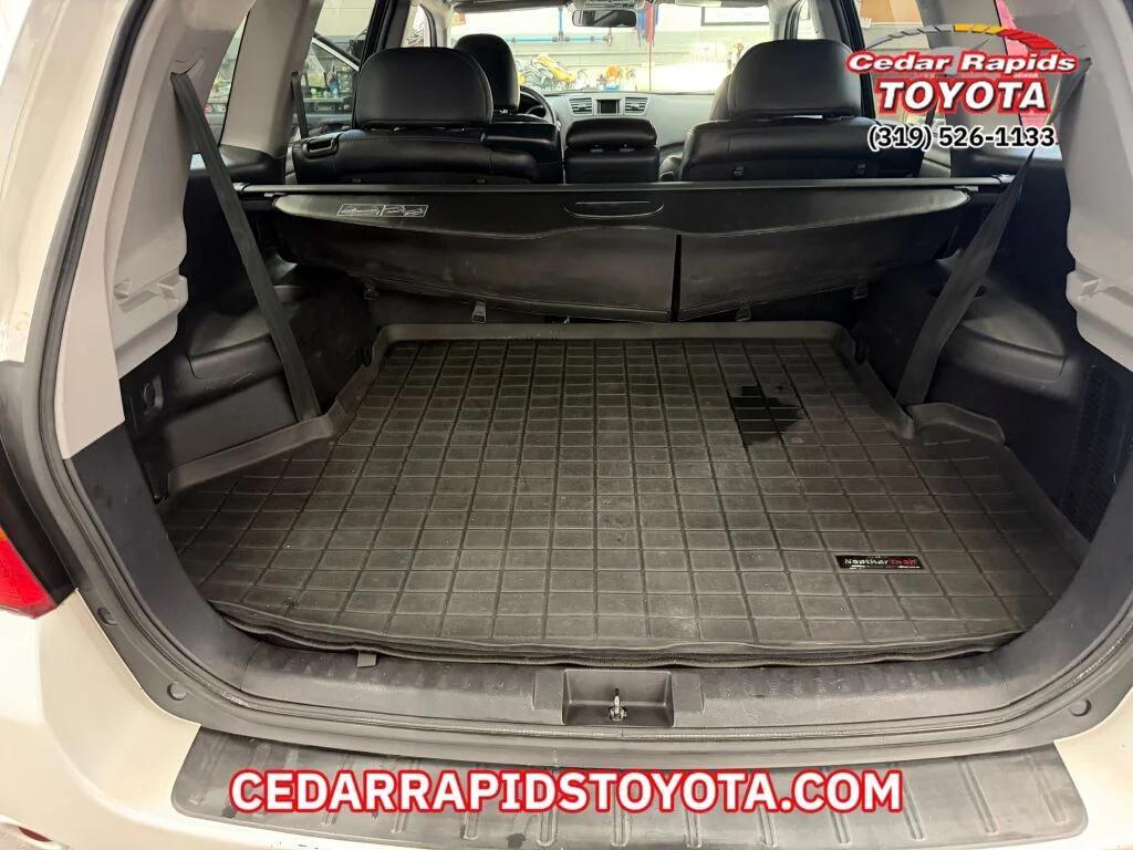 used 2010 Toyota Highlander car, priced at $10,996