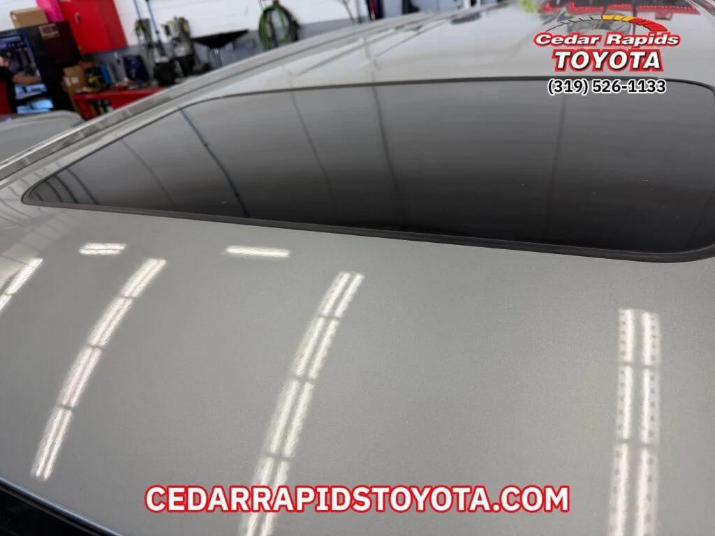 used 2019 Toyota Highlander car, priced at $29,993