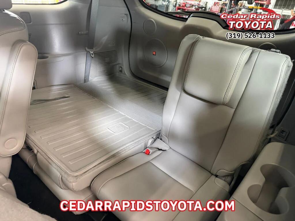 used 2017 Toyota Highlander Hybrid car, priced at $23,866