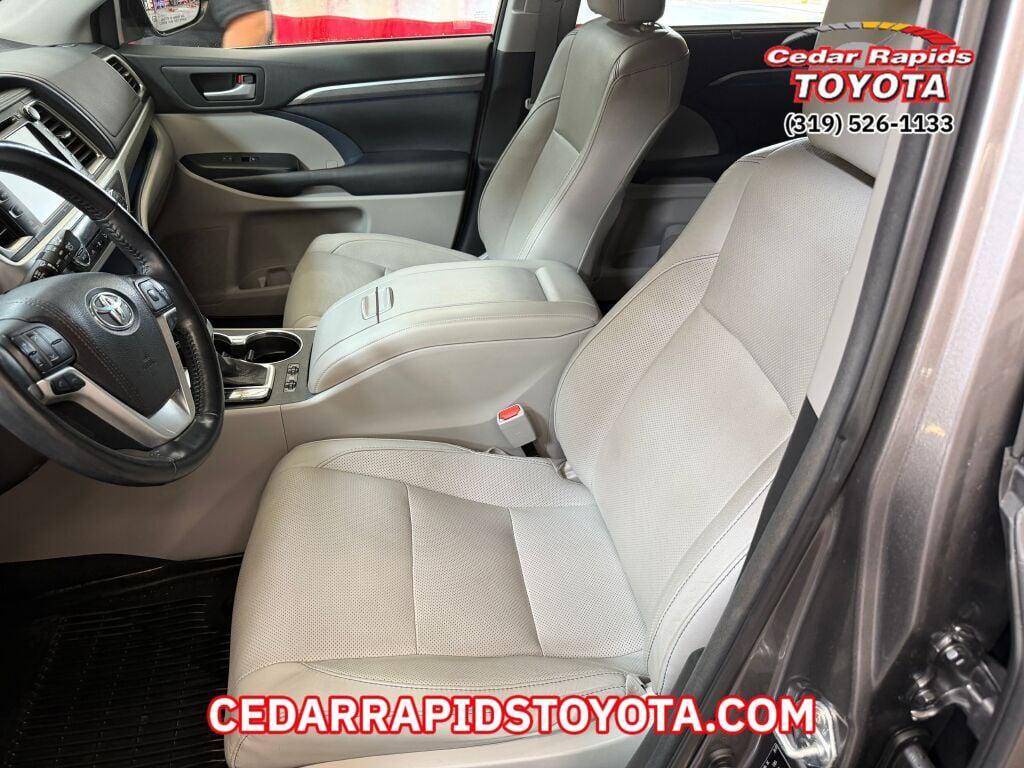 used 2017 Toyota Highlander Hybrid car, priced at $23,866