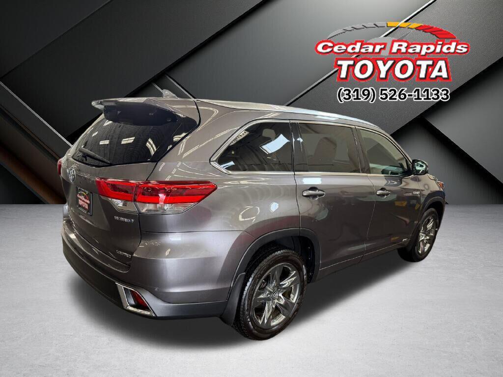 used 2017 Toyota Highlander Hybrid car, priced at $23,866