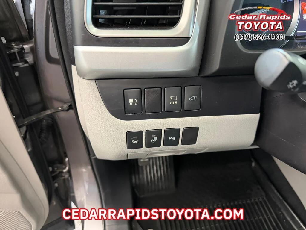 used 2017 Toyota Highlander Hybrid car, priced at $23,866