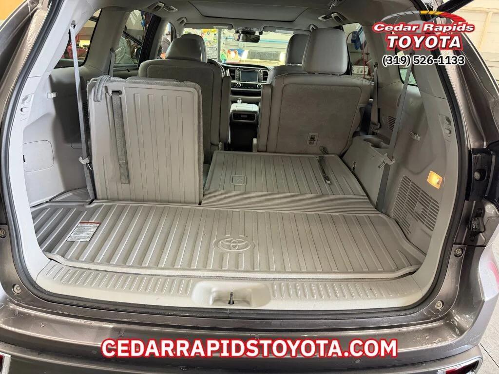 used 2017 Toyota Highlander Hybrid car, priced at $23,866