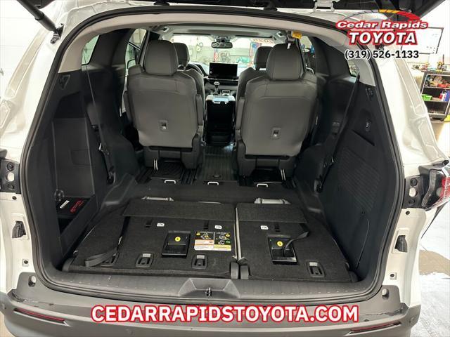 used 2025 Toyota Sienna car