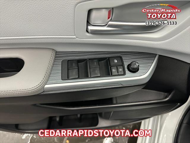 used 2025 Toyota Sienna car