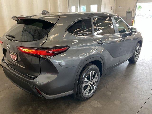 new 2024 Toyota Highlander car