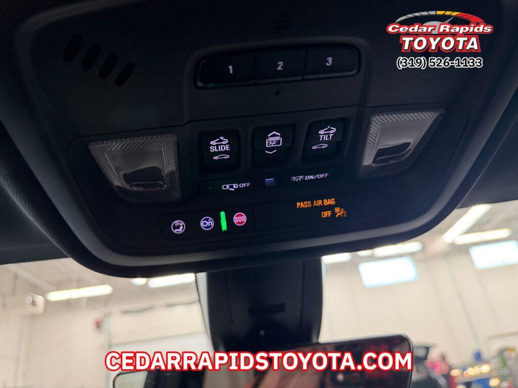 used 2022 Chevrolet Traverse car, priced at $35,775