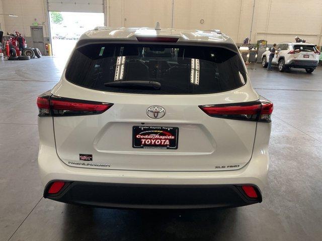 used 2022 Toyota Highlander car, priced at $29,450