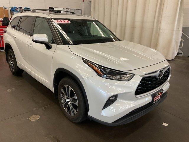 used 2022 Toyota Highlander car, priced at $29,450