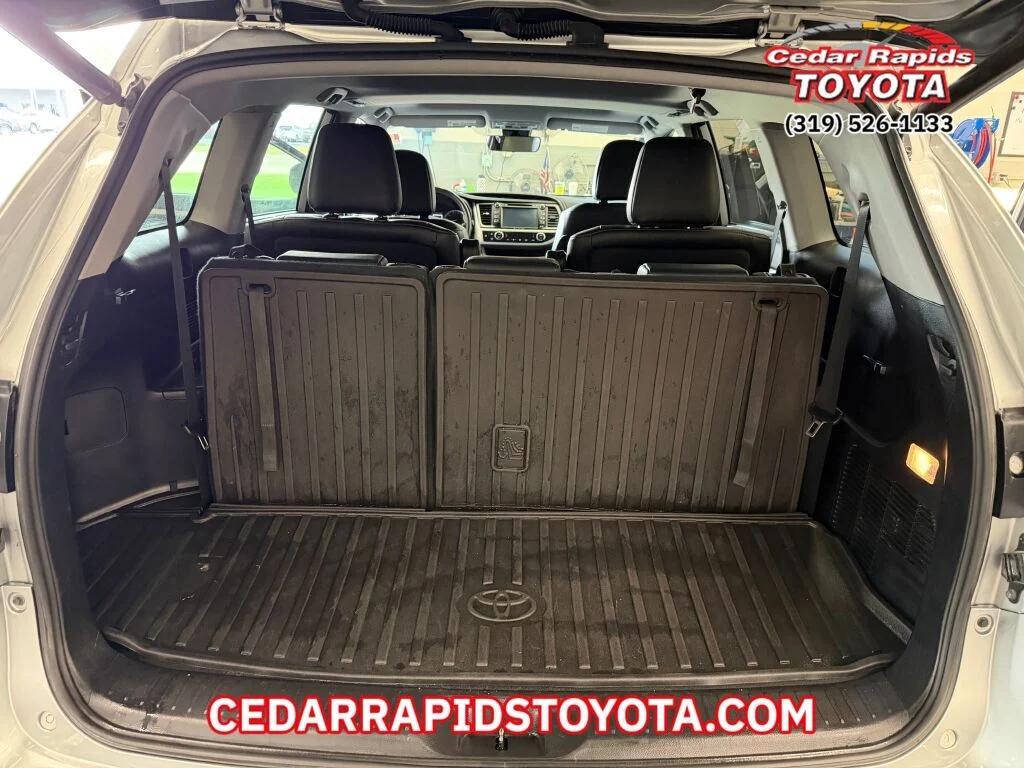 used 2019 Toyota Highlander car, priced at $28,793
