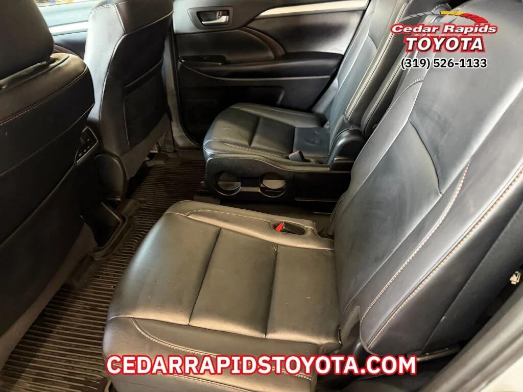 used 2019 Toyota Highlander car, priced at $28,793