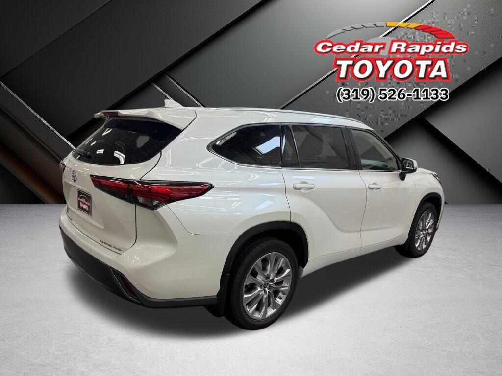 used 2021 Toyota Highlander car, priced at $25,830