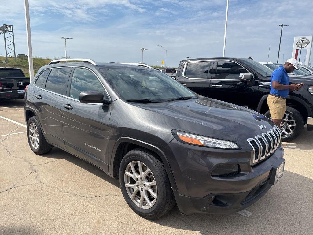 used 2016 Jeep Cherokee car, priced at $9,788