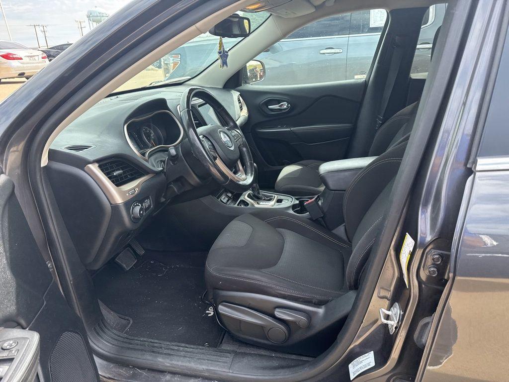 used 2016 Jeep Cherokee car, priced at $9,788