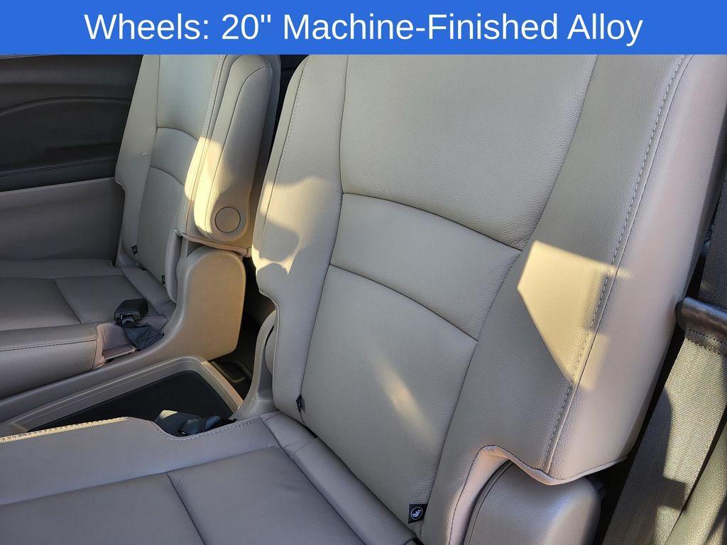 used 2022 Honda Pilot car, priced at $27,367