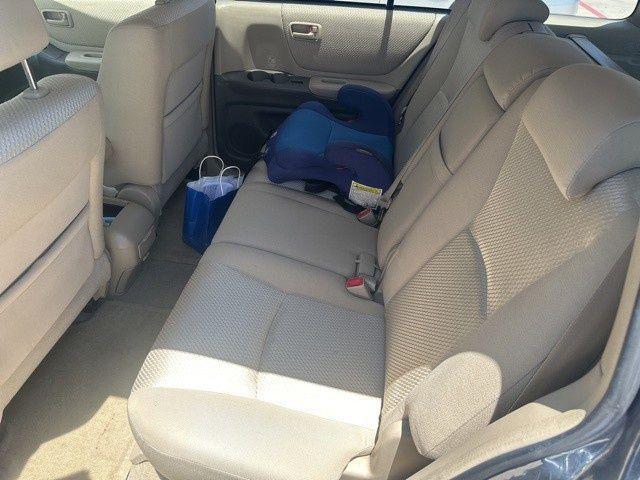 used 2006 Toyota Highlander car, priced at $8,995