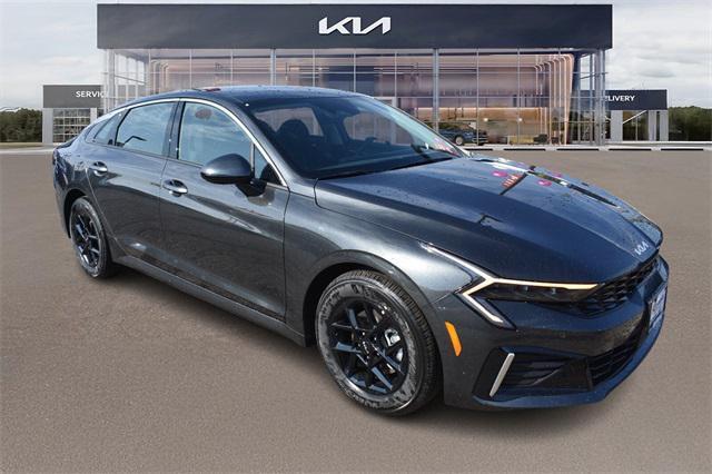 new 2025 Kia K5 car, priced at $27,338