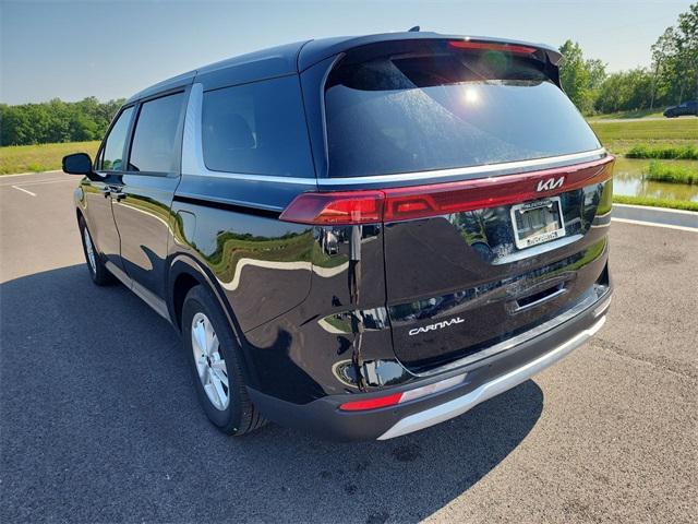 used 2023 Kia Carnival car, priced at $30,989