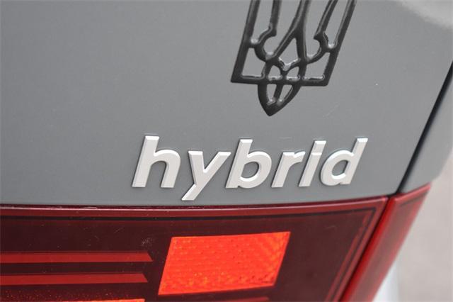 used 2025 Hyundai Santa Fe car, priced at $32,955