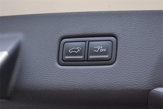 new 2025 Kia Carnival car, priced at $44,558