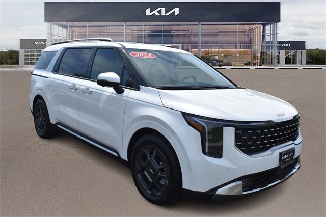 new 2025 Kia Carnival car, priced at $44,558