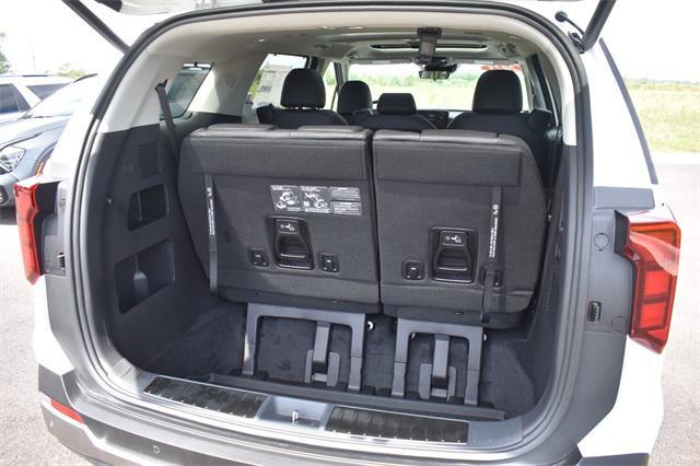 new 2025 Kia Carnival car, priced at $44,558