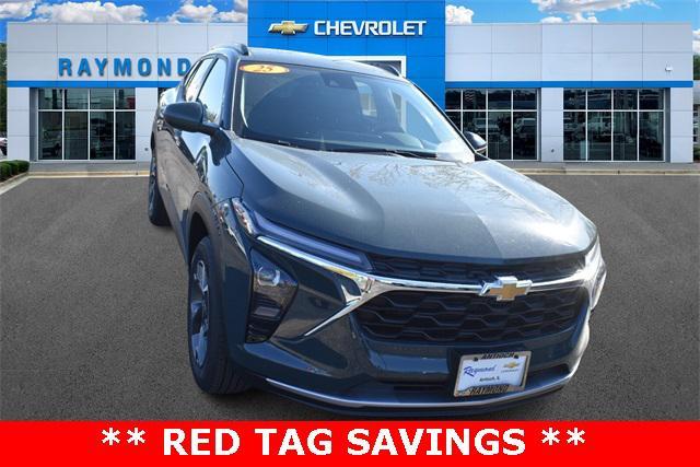 new 2025 Chevrolet Trax car, priced at $23,011