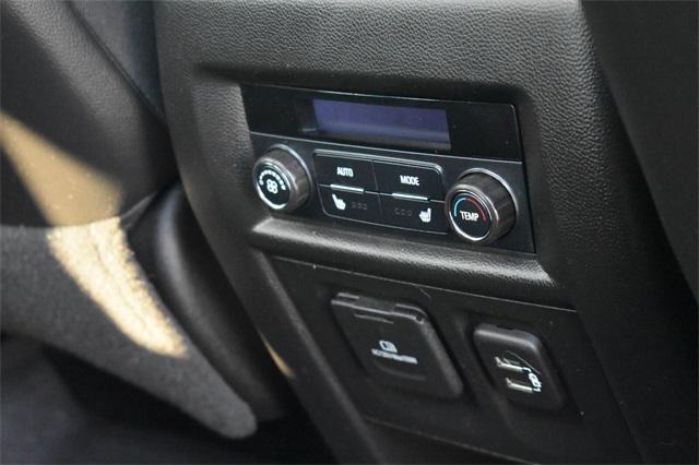 used 2021 Chevrolet Traverse car, priced at $27,598