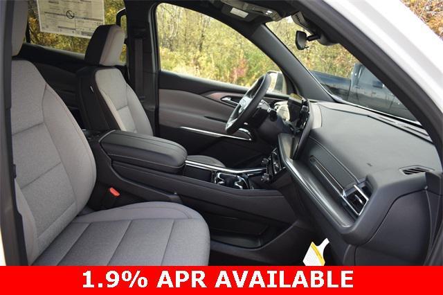 new 2026 Chevrolet Traverse car, priced at $38,990