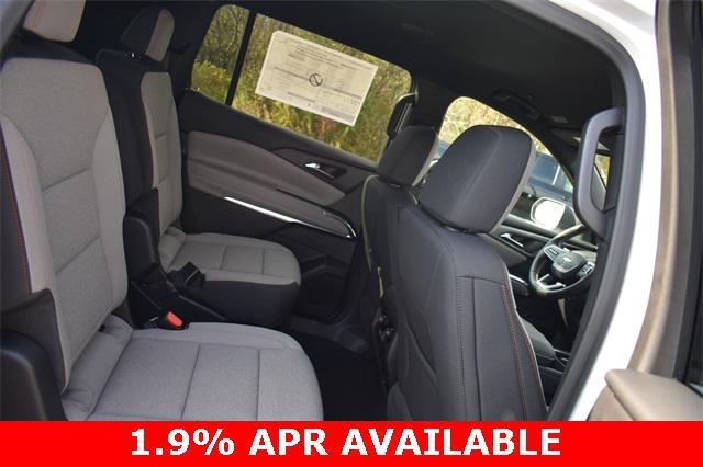 new 2026 Chevrolet Traverse car, priced at $38,990