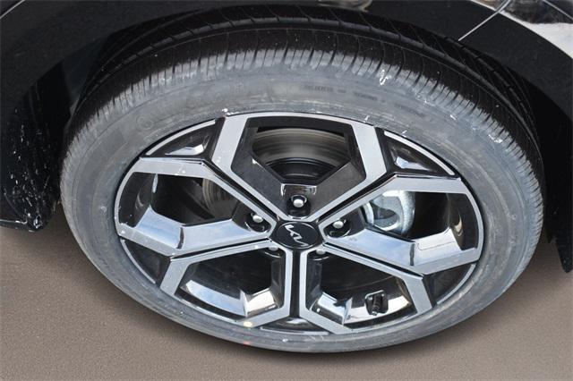 new 2025 Kia Niro car, priced at $30,545