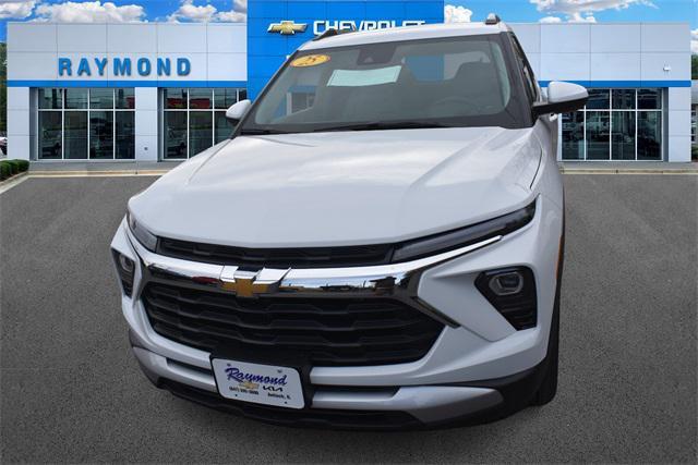 new 2025 Chevrolet TrailBlazer car, priced at $24,750