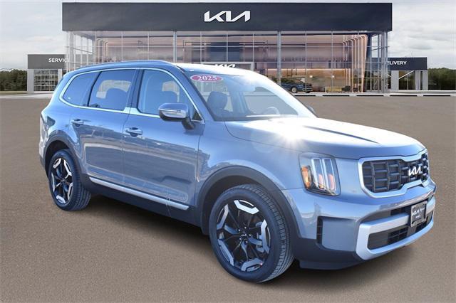 new 2025 Kia Telluride car, priced at $41,336